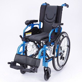 カドクラ ミクロジュニア｜子供向けサイズの車椅子